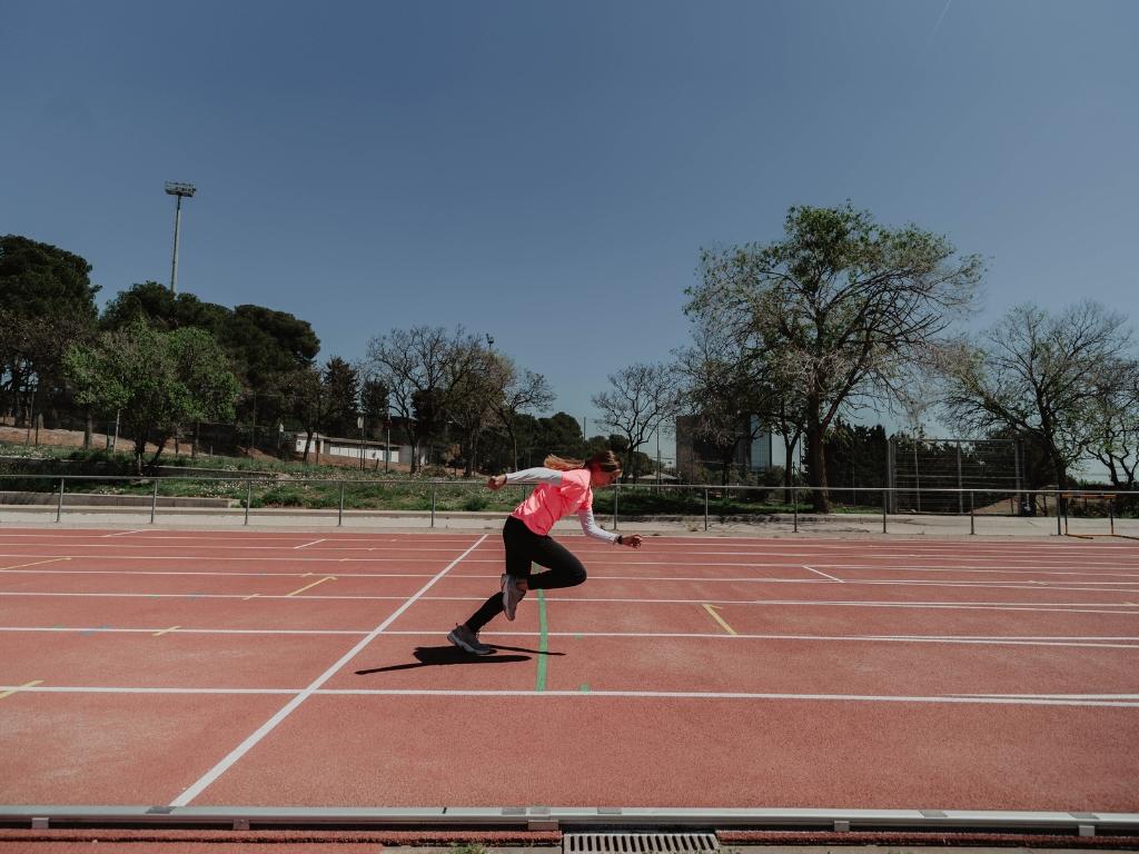 Una alumna fa esport a les instal·lacions d'Hospitalet Nord