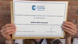 Una estudiant d'Infermeria rep una ‘Beca Corachan’ per cursar estudis de postgrau