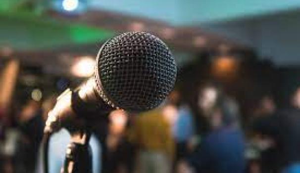 Comunicació i lideratge: habilitats per a intervenir com a portaveu i parlar en públic (10136)