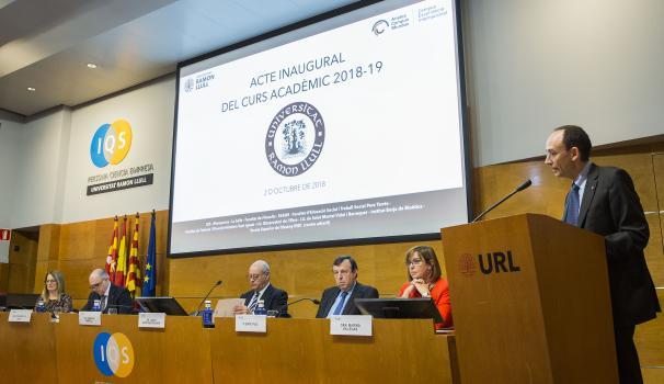 El rector de la URL, Josep M. Garrell, llama a "reconocer el carácter plural y diverso" del mundo universitario catalán en la apertura de curso