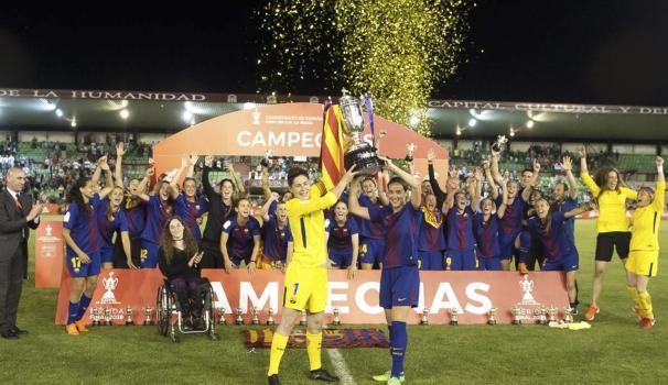 Estudiantes de Blanquerna-URL guanyen la Copa de la Reina amb el FC Barcelona femení