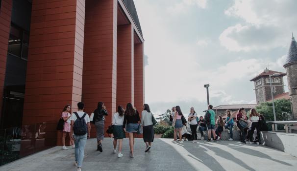 La Facultat, un dels primers centres a rebre la certificació SGIQ 