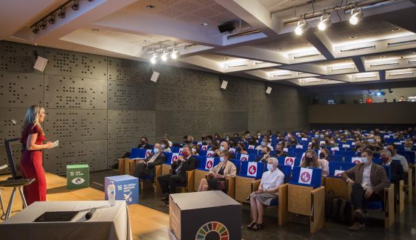 La escuela Sagrada Familia de Gavà, la escuela Andorrana de Bachillerato, el colegio Padre Damián SSCC, y la escuela Pia de Cataluña son los ganadores de la tercera edición de los Premios Blanquerna Impulsa