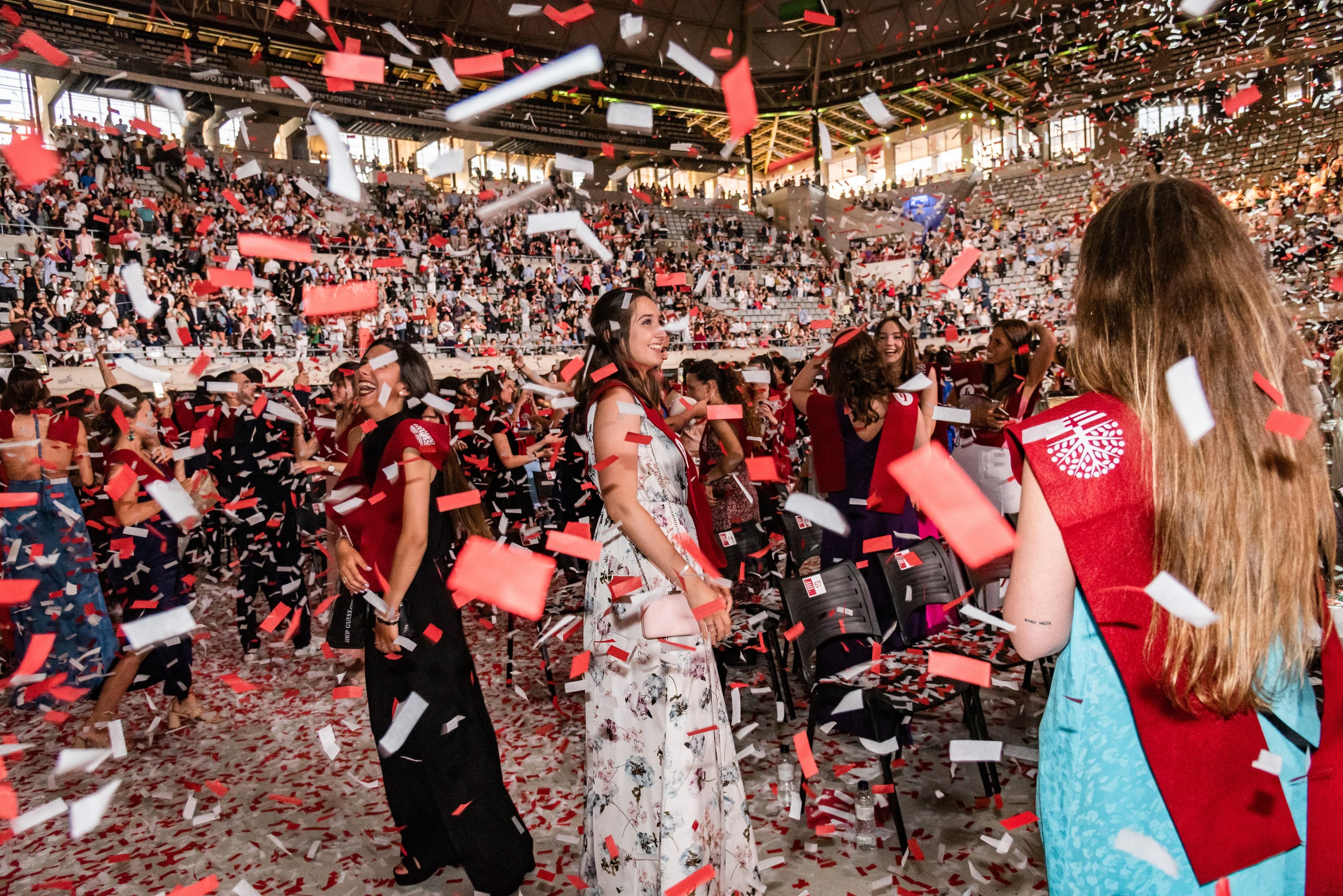 Alumnes a la graduació Blanquerna 2019
