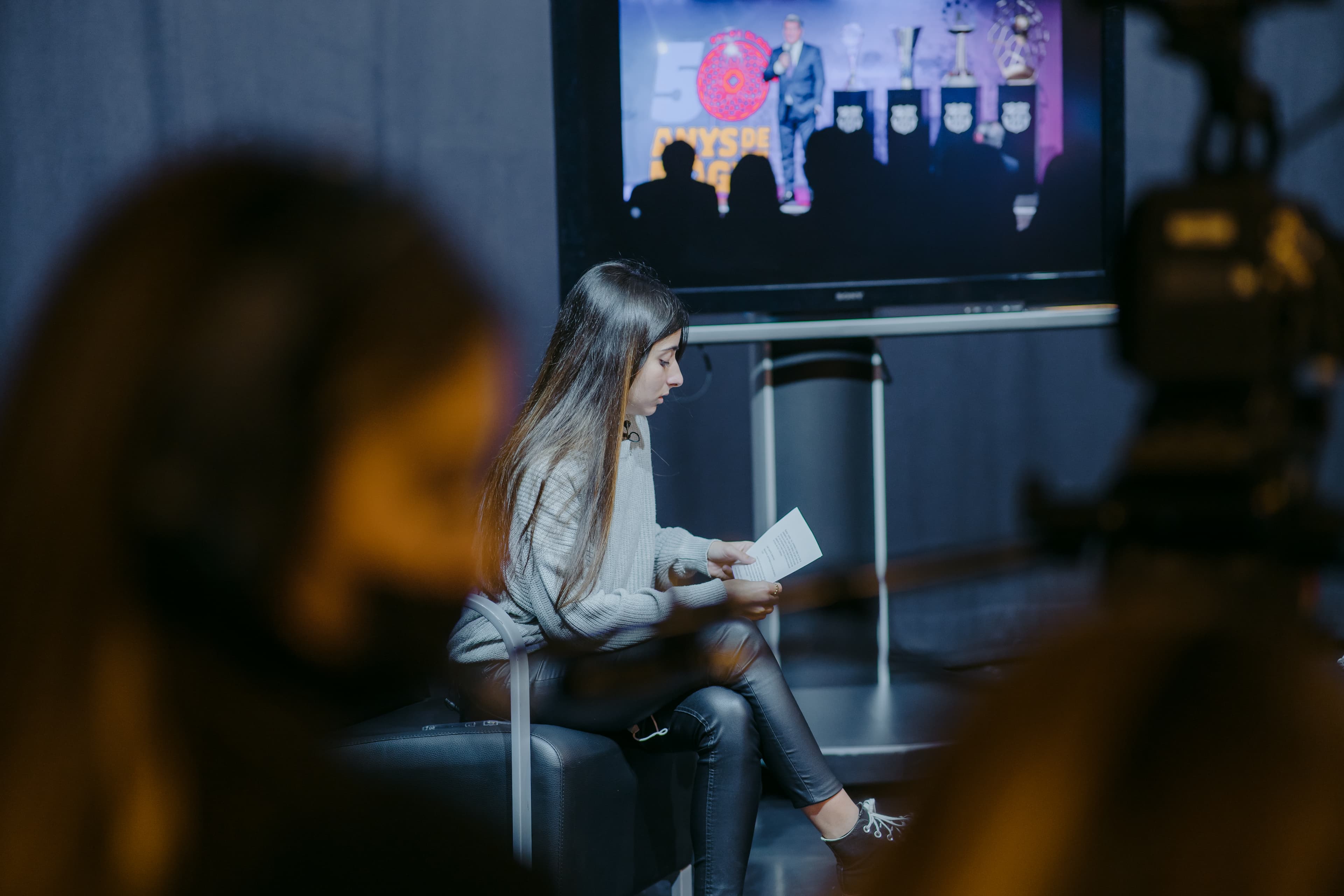 alumna al plató de FCRI