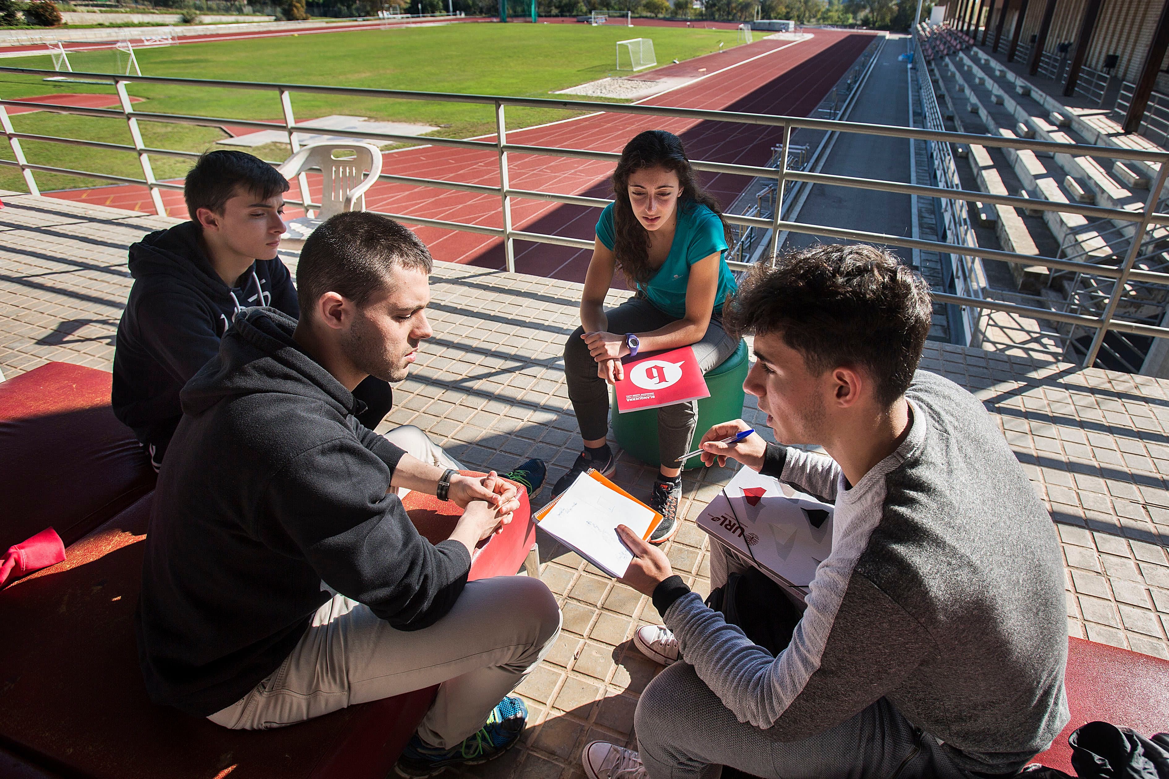 Alumnes FPCEE Complex esportiu CAFE